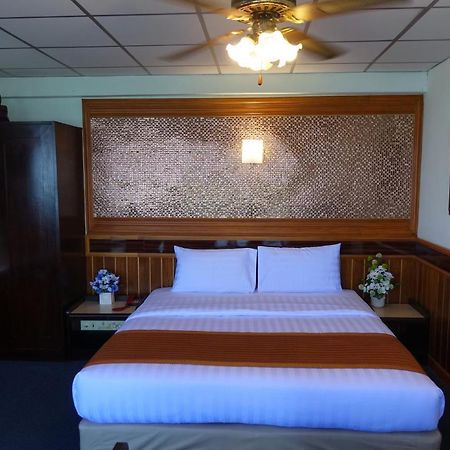 Serene Hotel Pattaya Extérieur photo