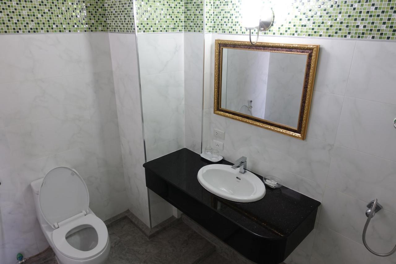 Serene Hotel Pattaya Extérieur photo