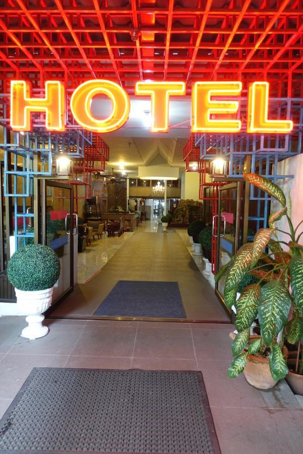 Serene Hotel Pattaya Extérieur photo